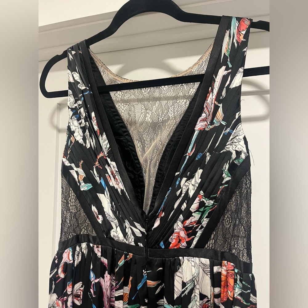 NWOT: Adrianna Papell floral and lace dress, Size 2 - Picture 8 of 11